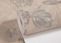 Μπεζ Floral σύγχρονες ταπετσαρίες PVC σχεδίων για τις κρεβατοκάμαρες με την αποτυπωμένη σε ανάγλυφο επιφάνεια